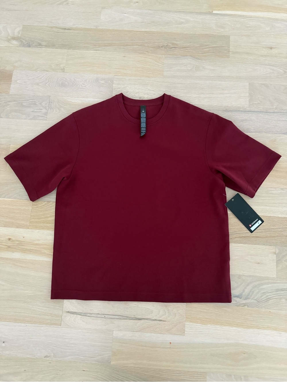NEW Lululemon athletica Men's Grand Standard Short Sleeve Crew Tee - Burgundy